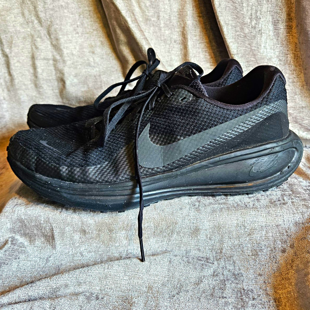Nike Revolution 8 Men's Low Top Lace-Up Mesh Sneaker Black/Anthracite HJ9198-002